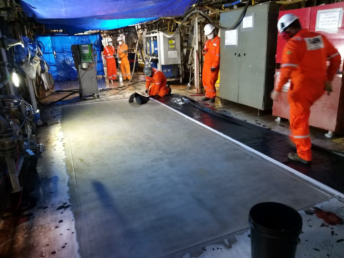 Jateamento de piso FPSO — offshore